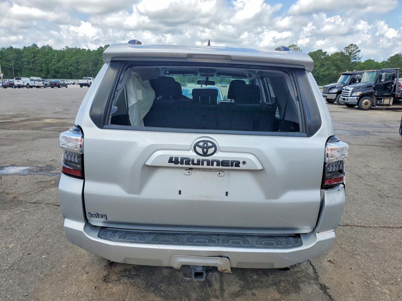 2019 Toyota 4Runner Sr5 - Фото 6