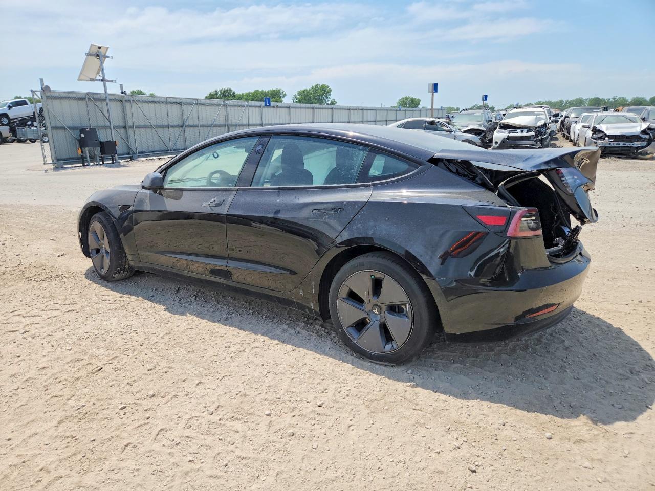 2022 Tesla Model 3 - Image 2
