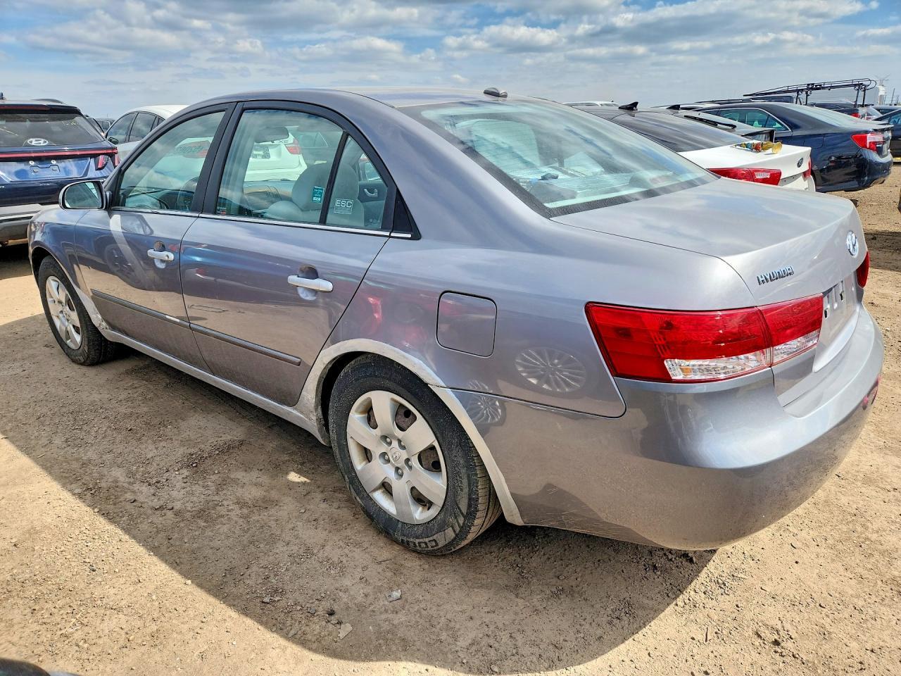 2007 Hyundai Sonata - Image 2