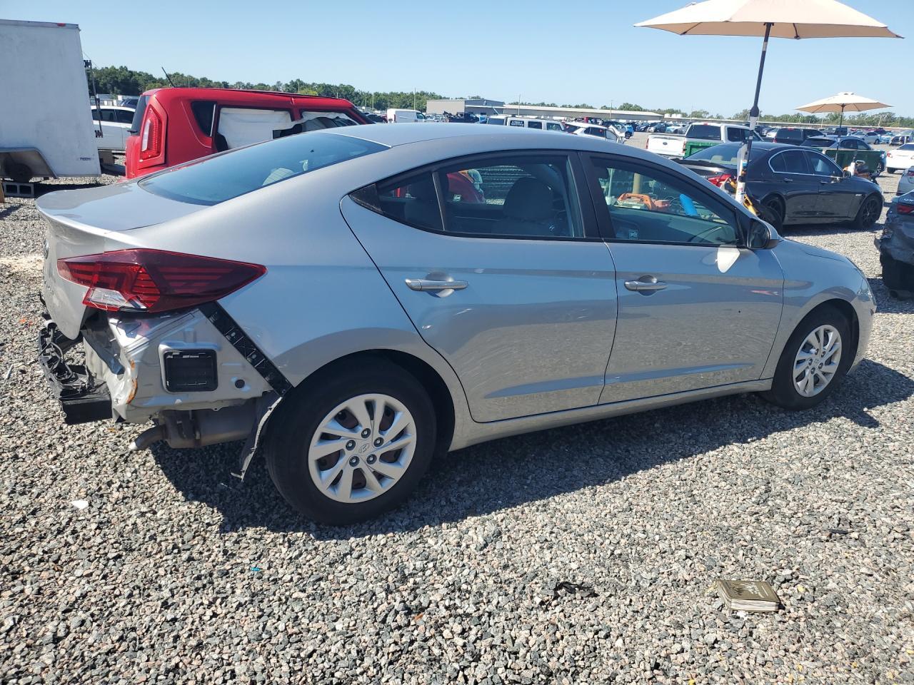2020 Hyundai Elantra - Image 3