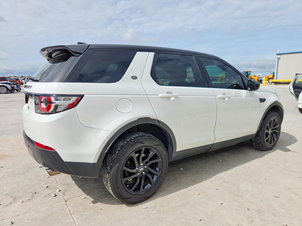 2017 Land Rover Discovery Sport Se - Image 3