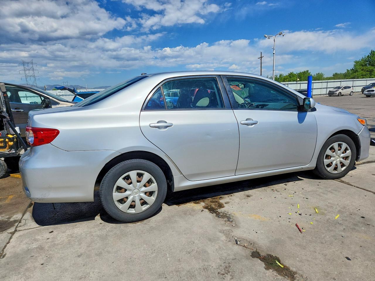 2011 Toyota Corolla Le - Фото 3