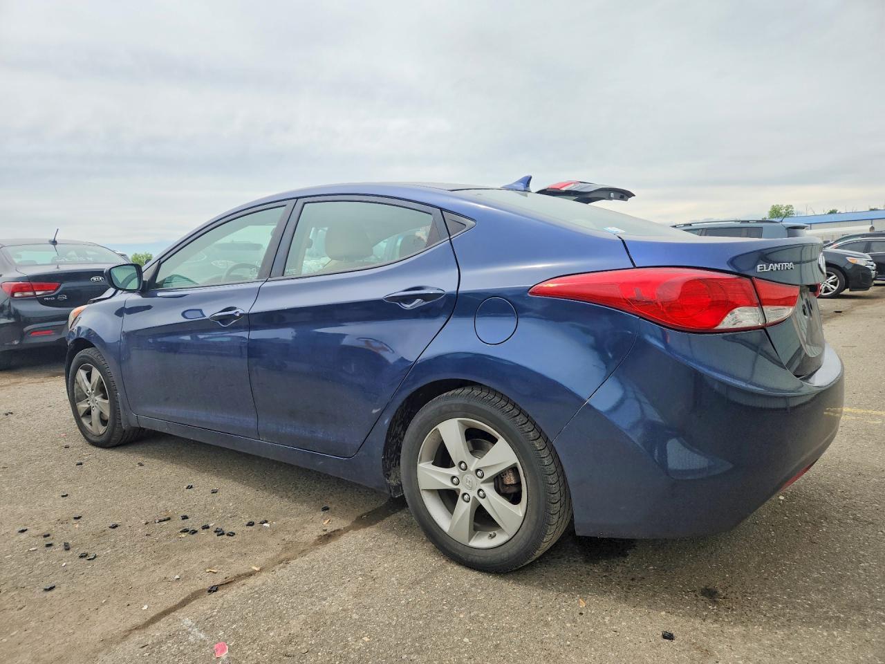 2013 Hyundai Elantra Gls - Image 2