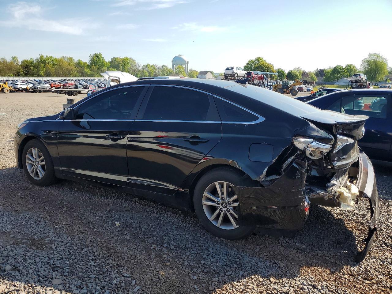 2016 Hyundai Sonata Se - Image 2