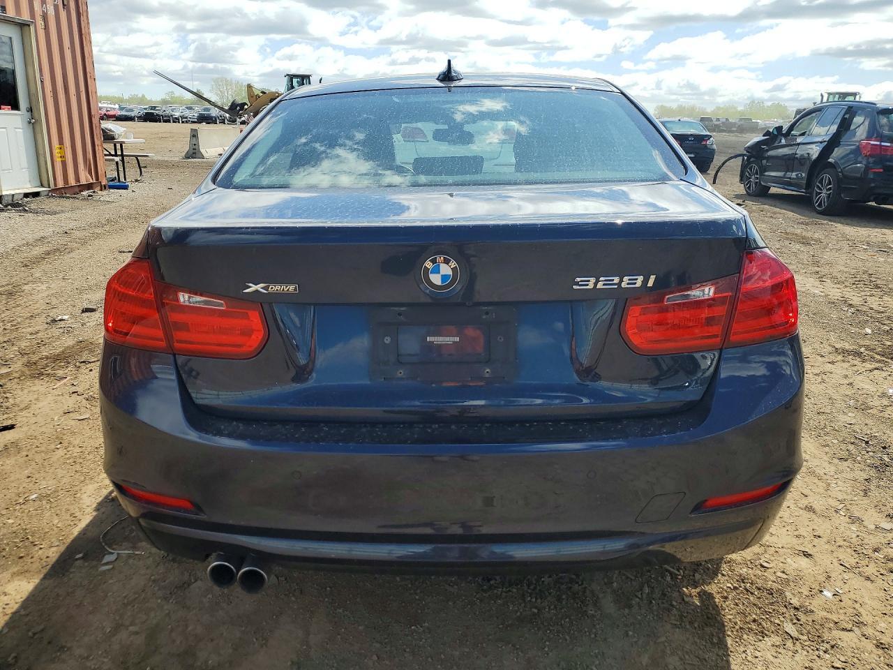 2015 BMW 328 Xi - Image 6