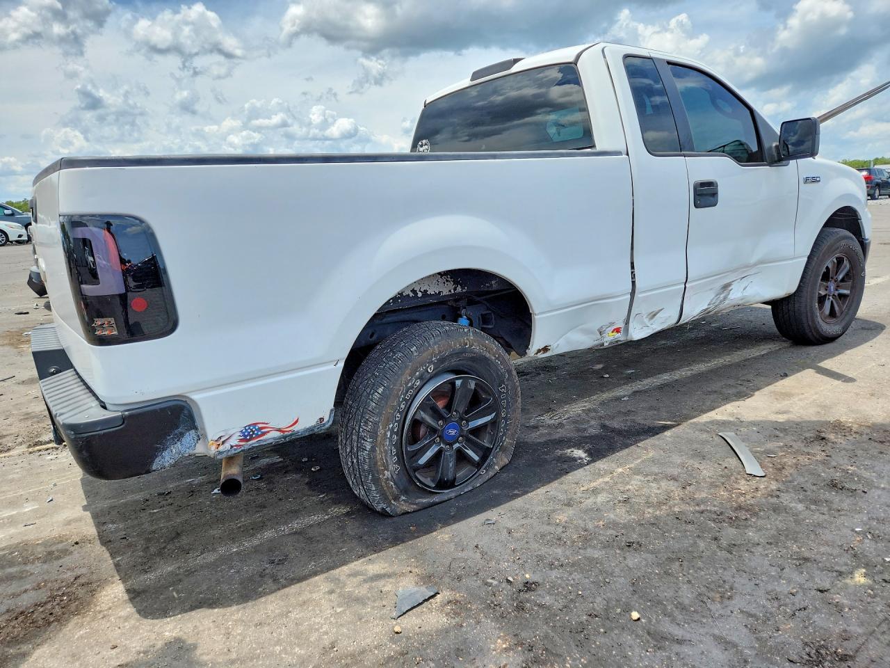 2005 Ford F150 - Image 3