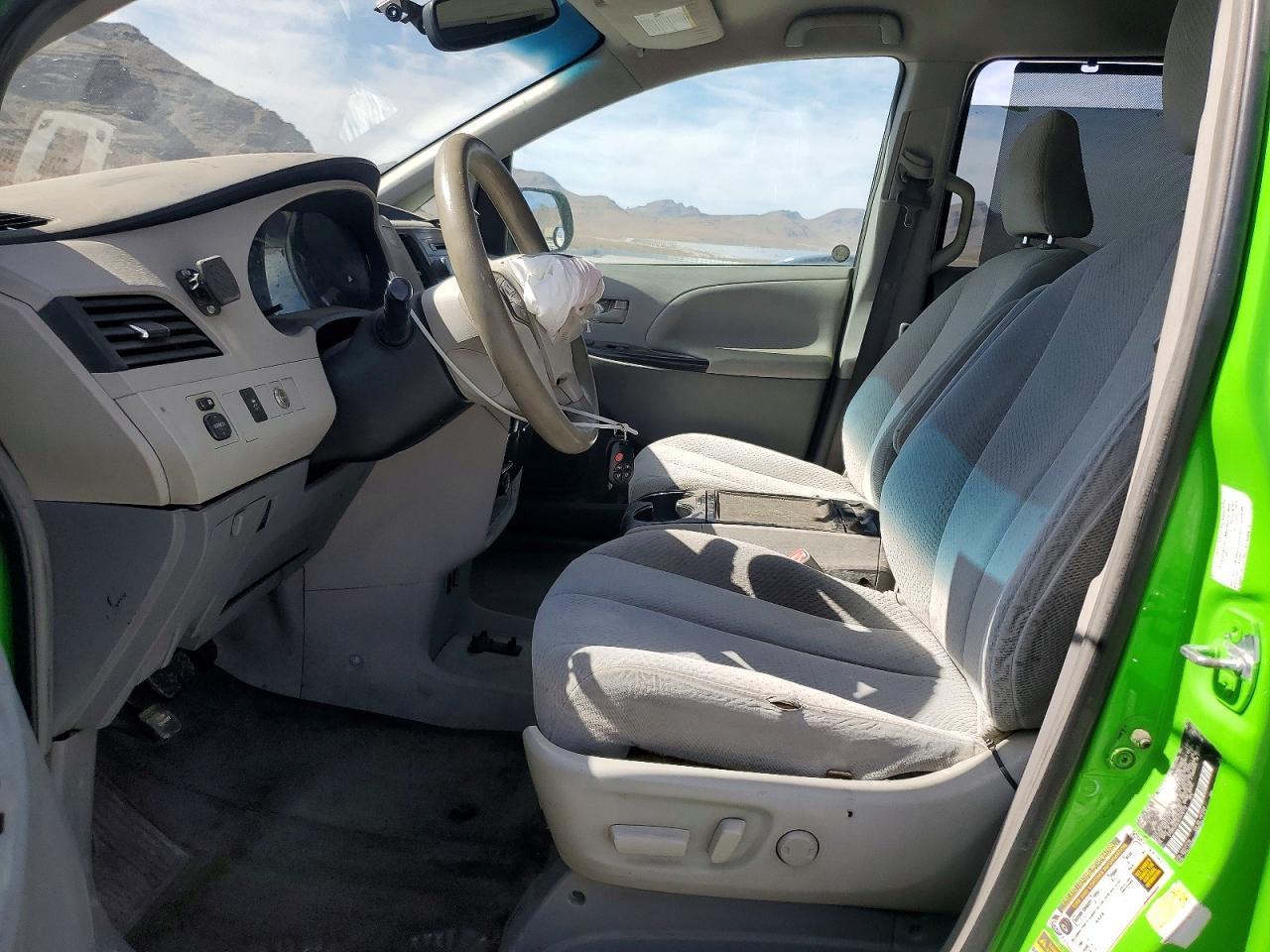 2014 Toyota Sienna Le - Фото 7