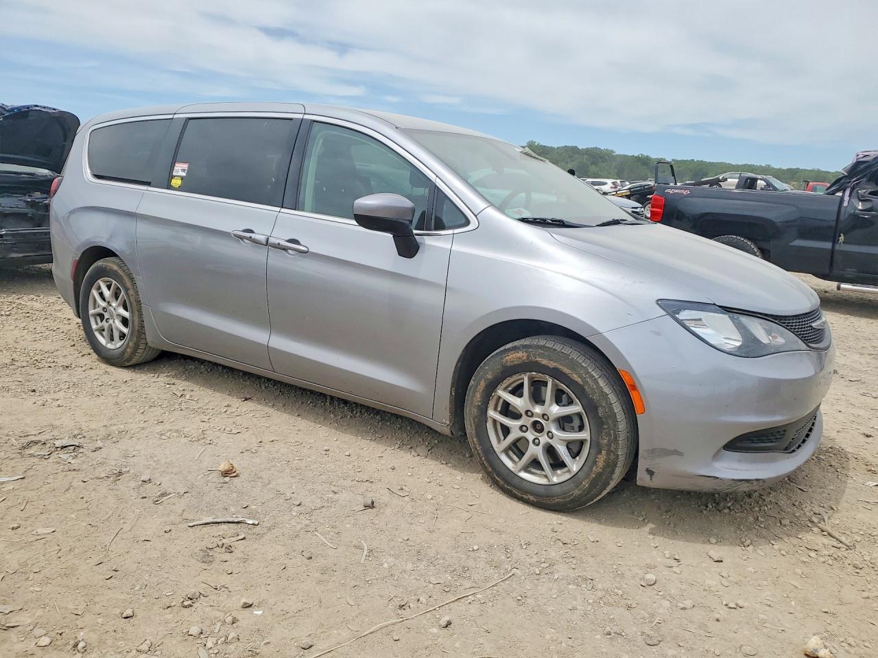 2021 Chrysler Voyager Lx - Фото 4