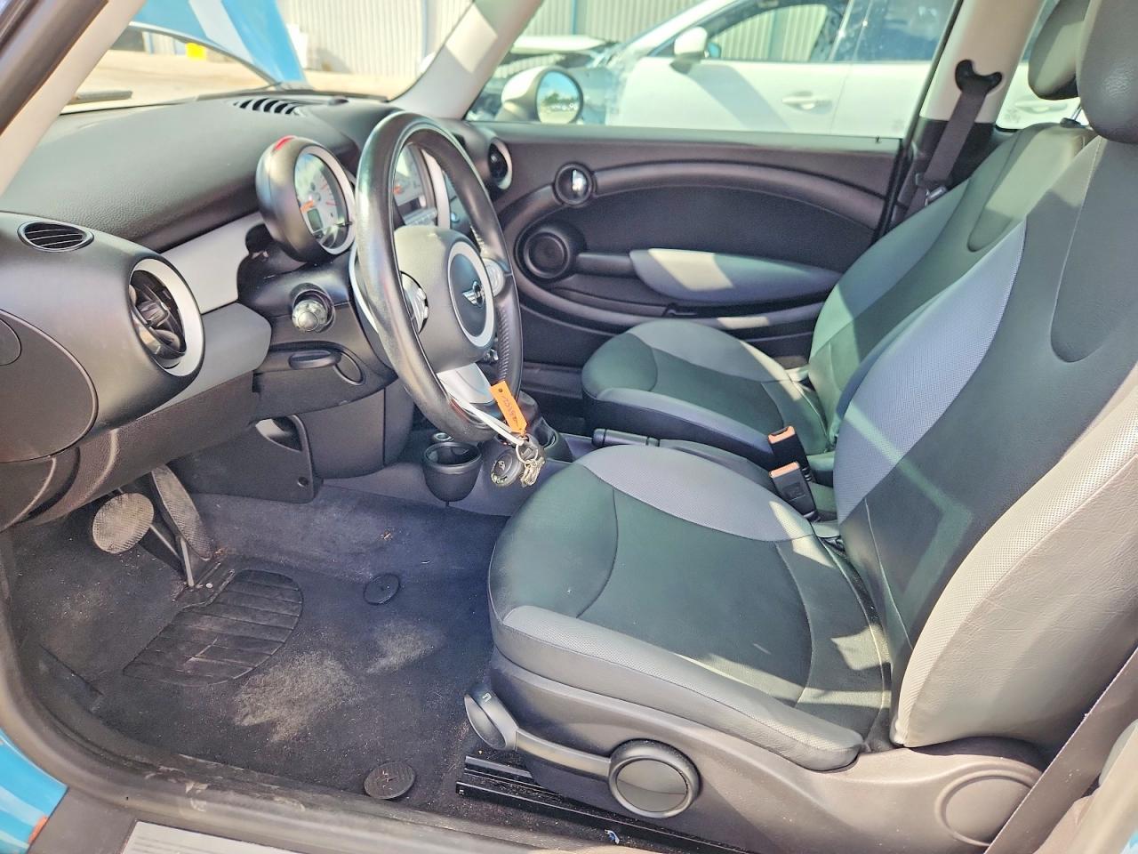 2010 Mini Cooper - Image 7