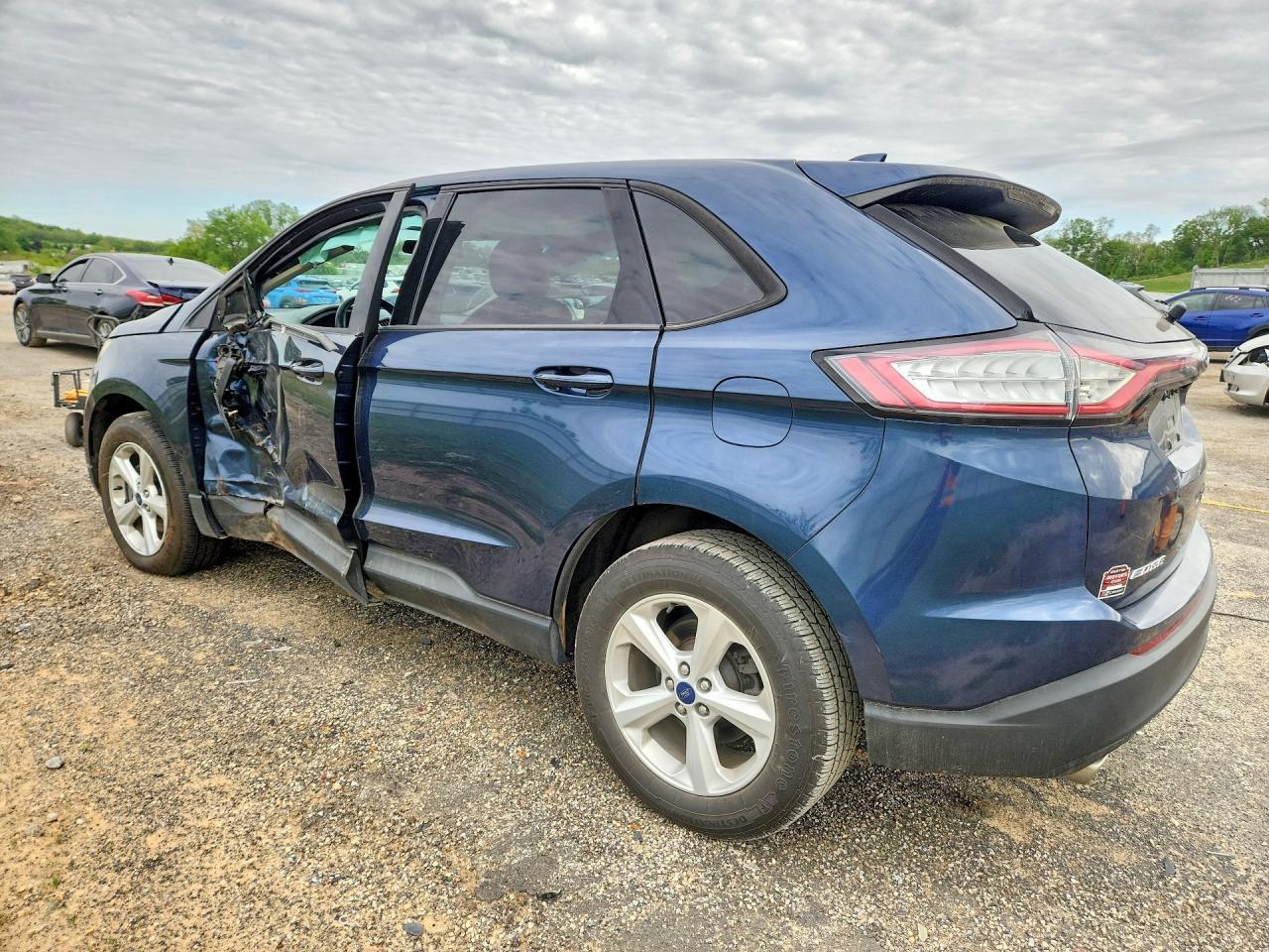 2017 Ford Edge Se - Фото 2