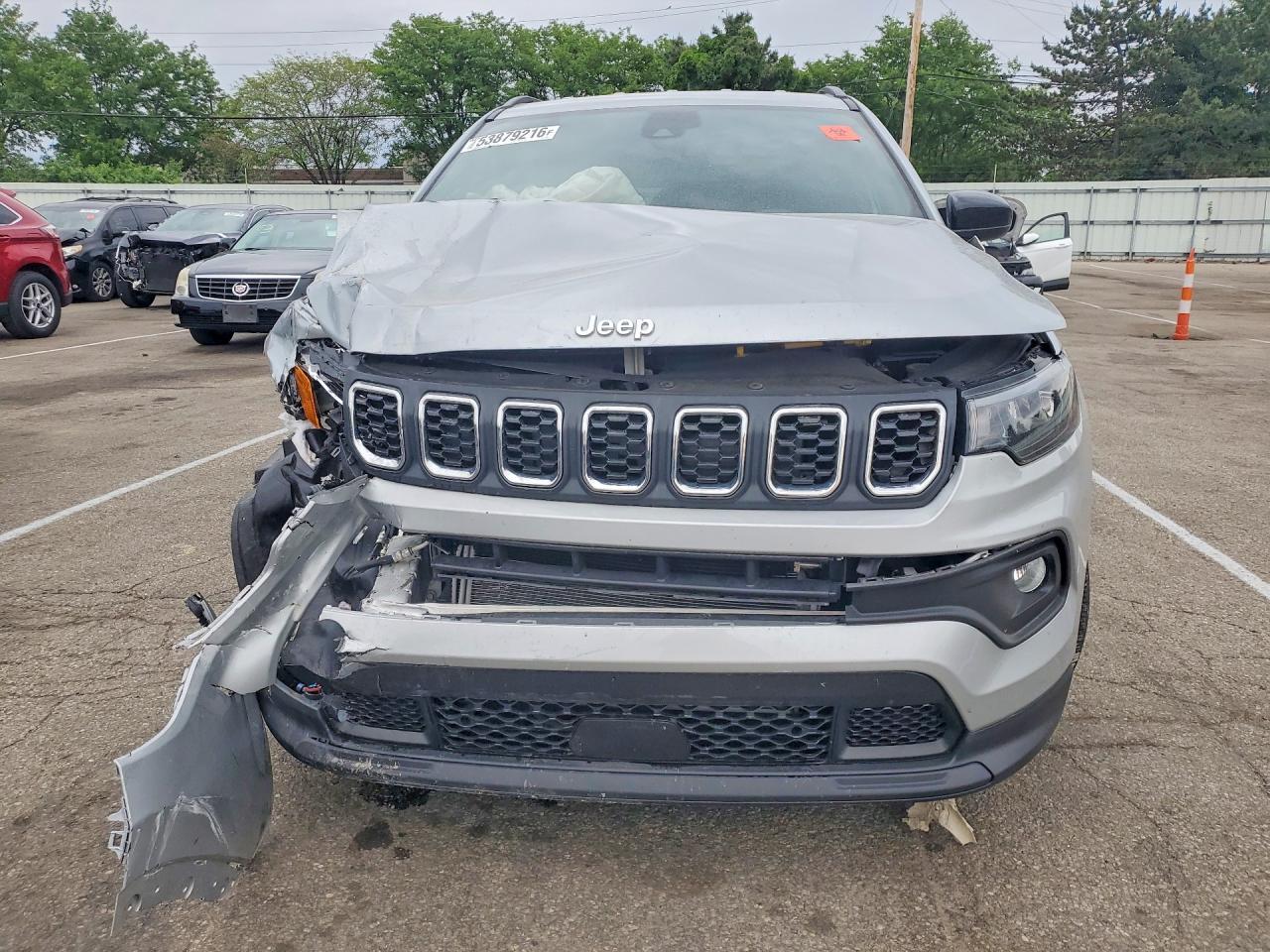 2025 Jeep Compass Latitude - Image 5