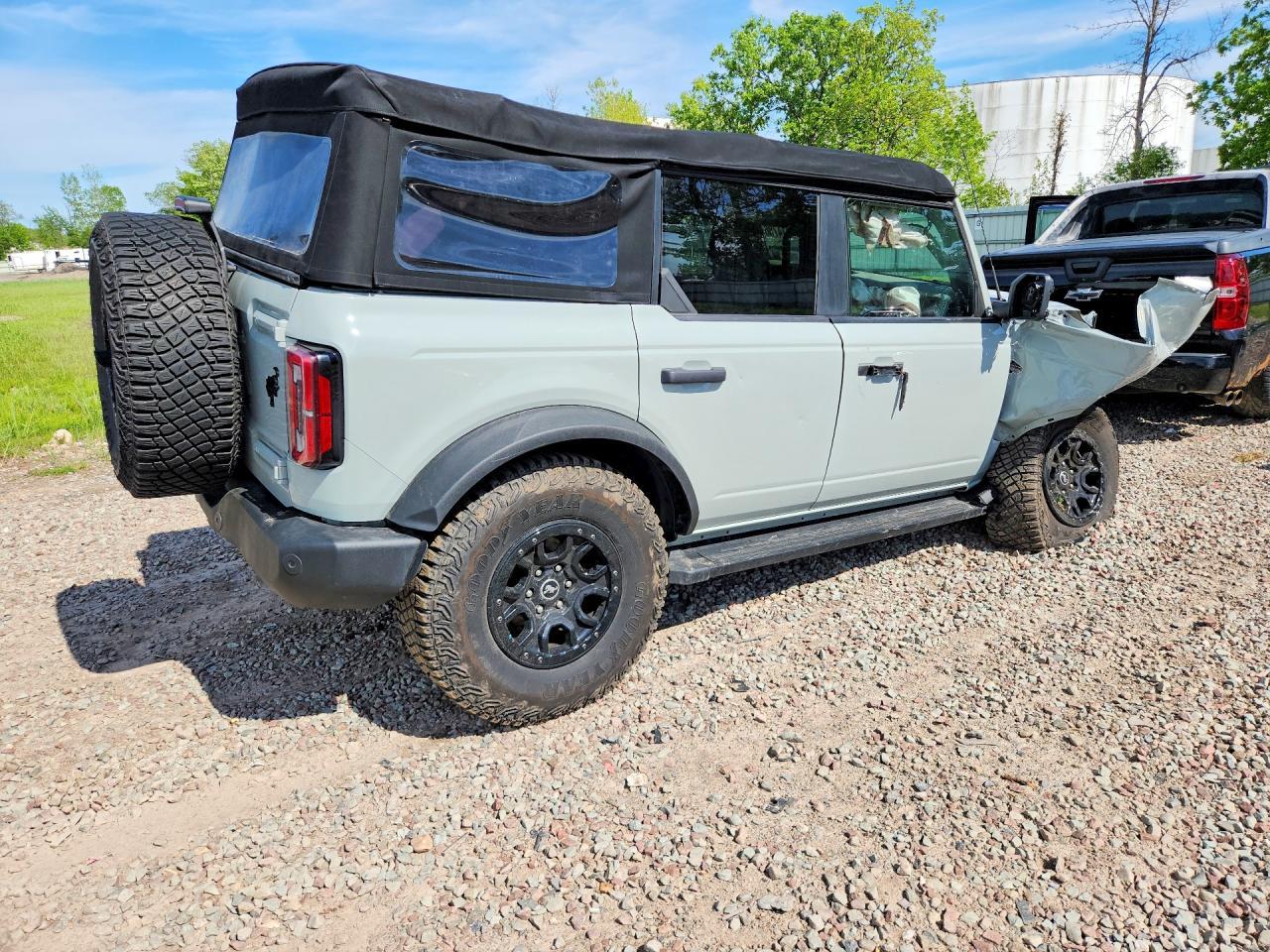 2024 Ford Bronco Wildtrak - Image 3