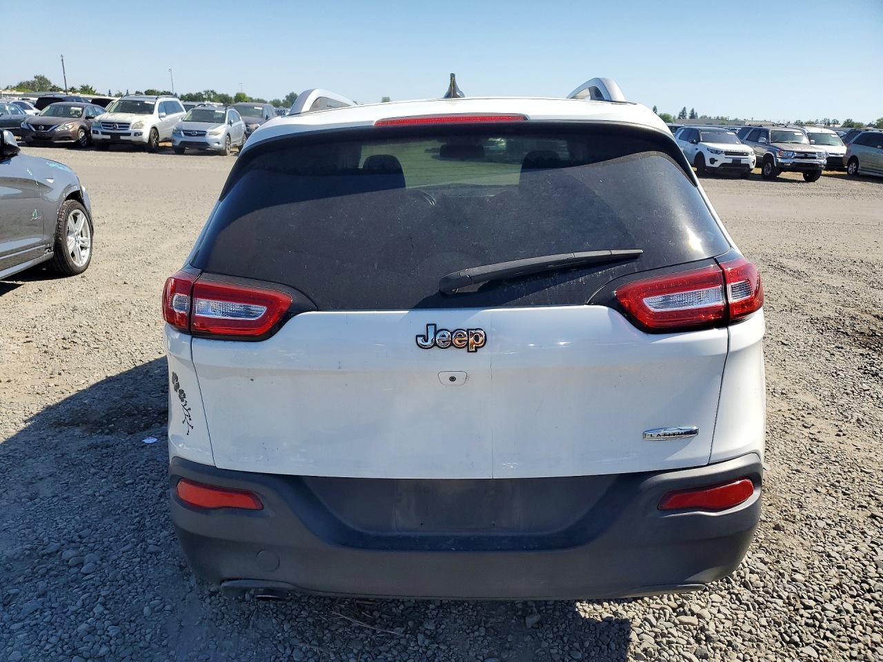 2015 Jeep Cherokee - Фото 6