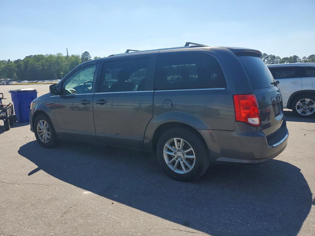 2018 Dodge Grand Caravan Sxt - Image 2