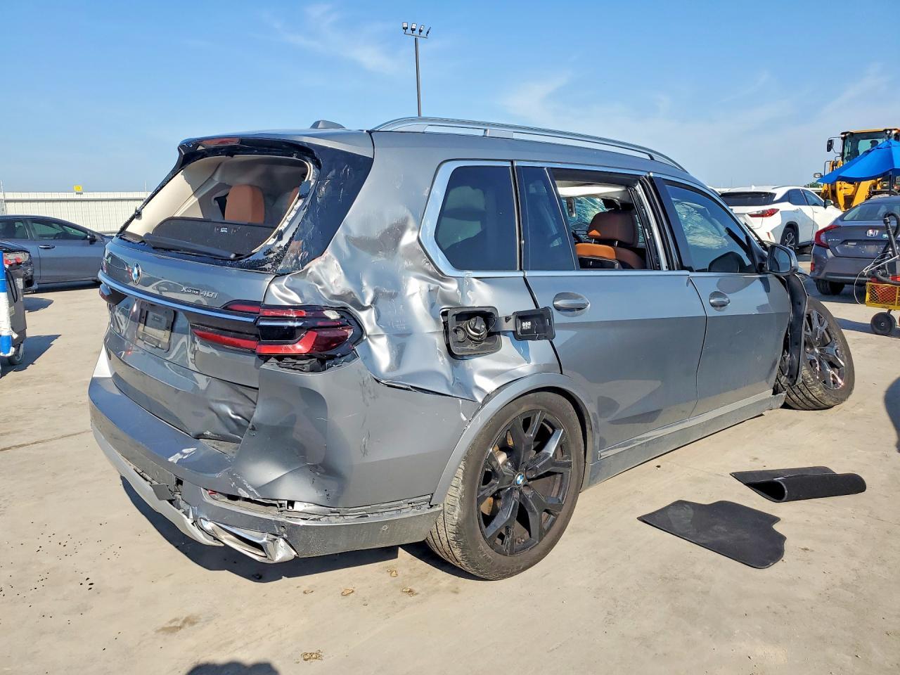 2025 BMW X7 xDrive40I - Фото 3