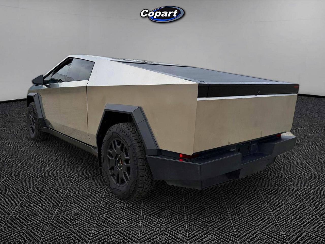 2024 Tesla Cybertruck - Фото 3