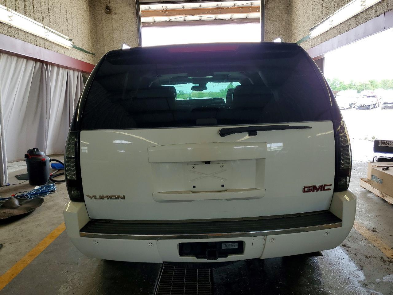 2007 GMC Yukon Denali - Фото 6