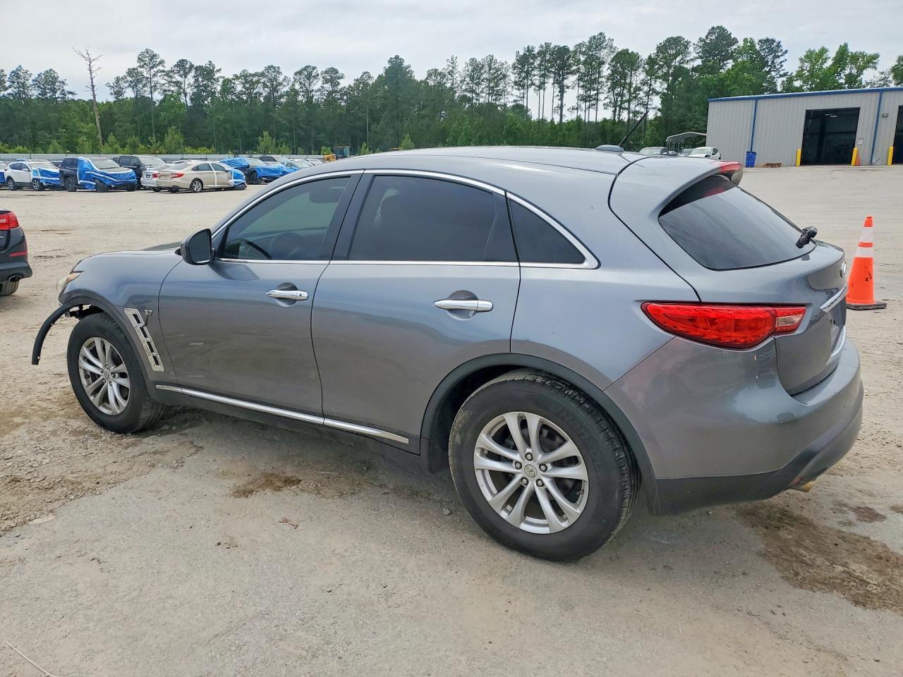 2017 Infiniti Qx70 Base - Фото 2