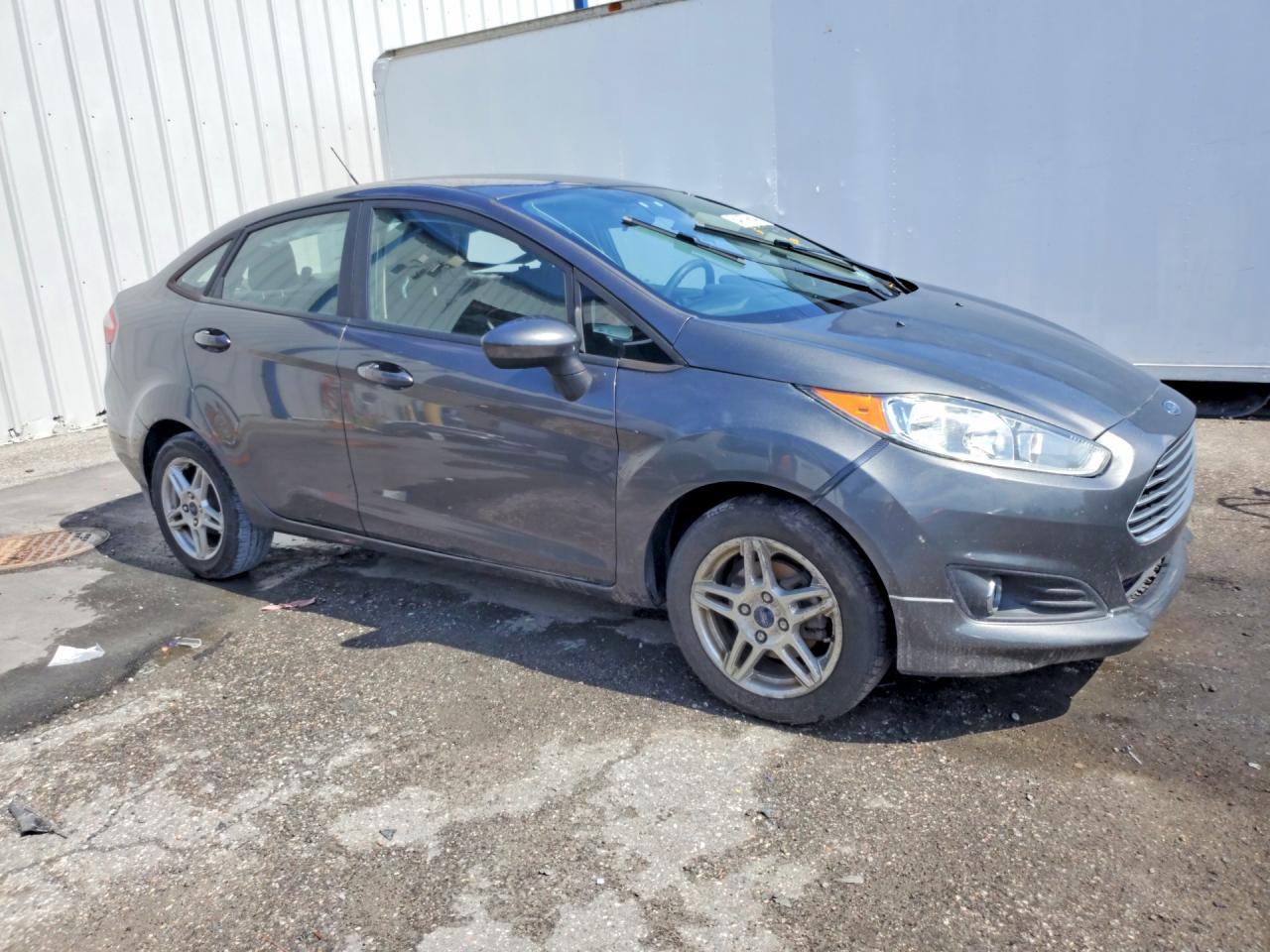 2019 Ford Fiesta Se - Фото 4