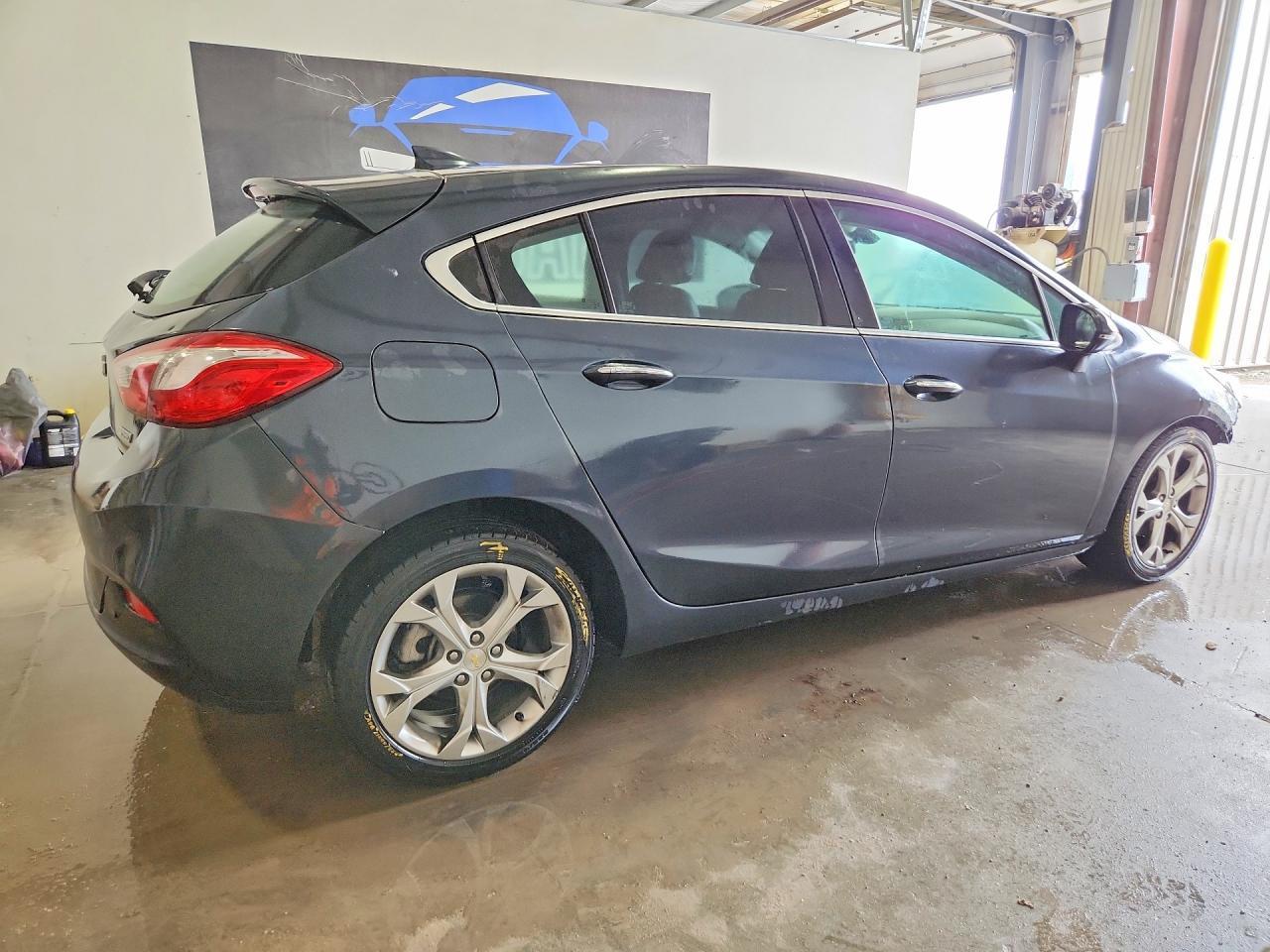 2018 Chevrolet Cruze Premier - Фото 3