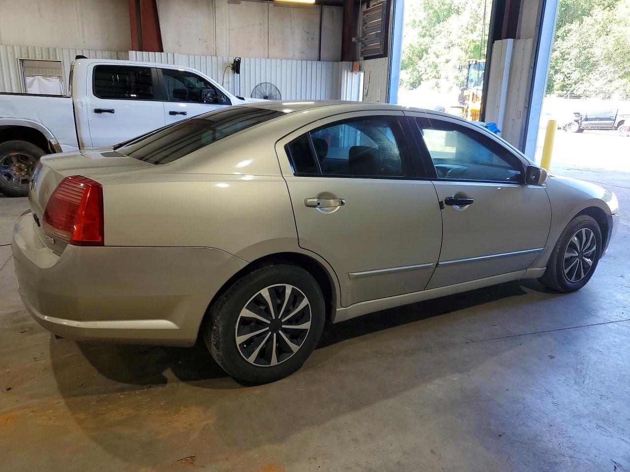 2004 Mitsubishi Galant Es Medium - Фото 3