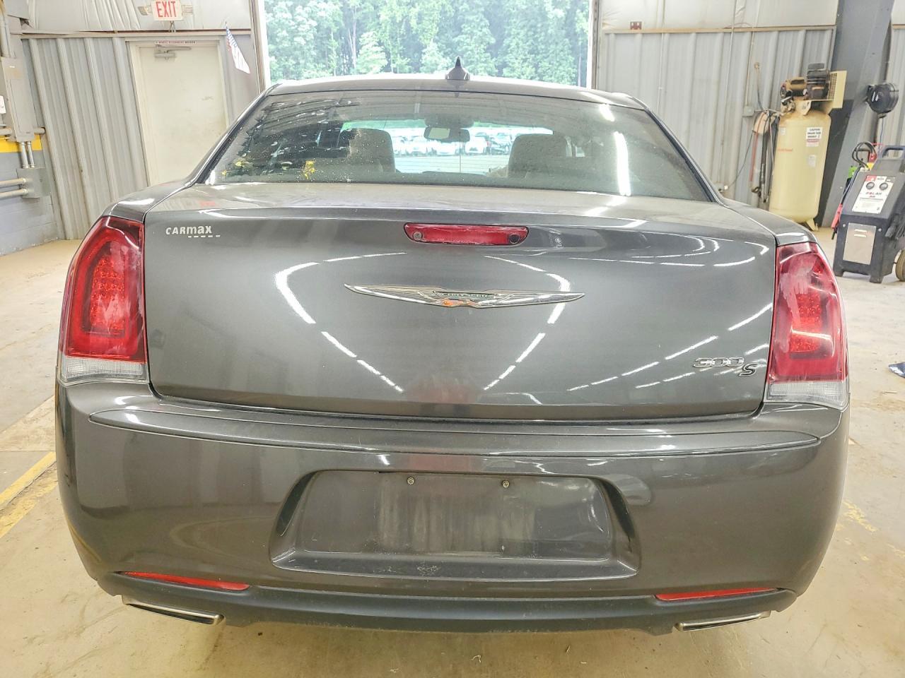 2019 Chrysler 300 S - Фото 6