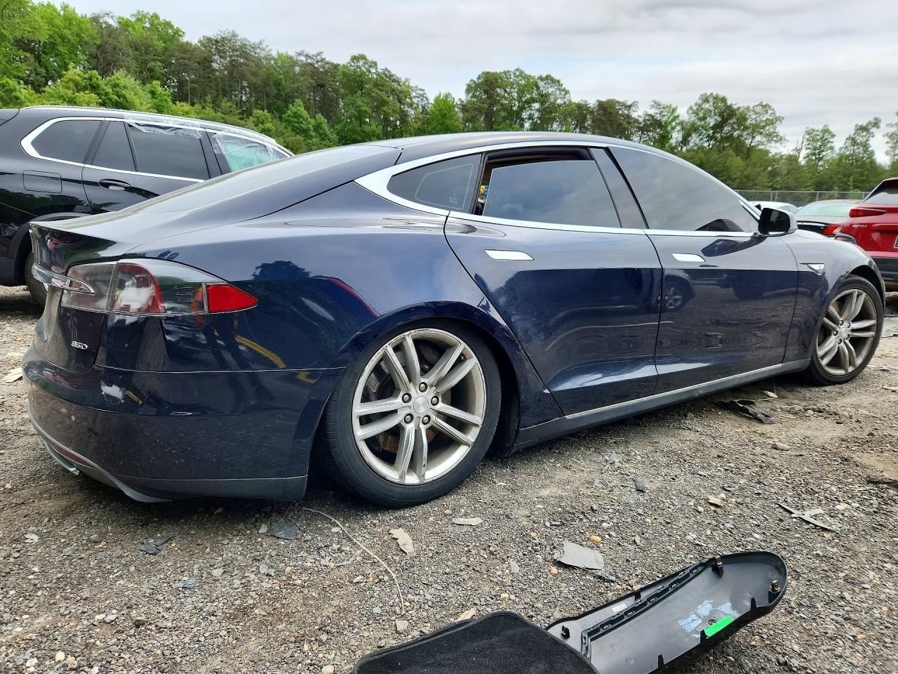 2015 Tesla Model S 85D - Фото 3