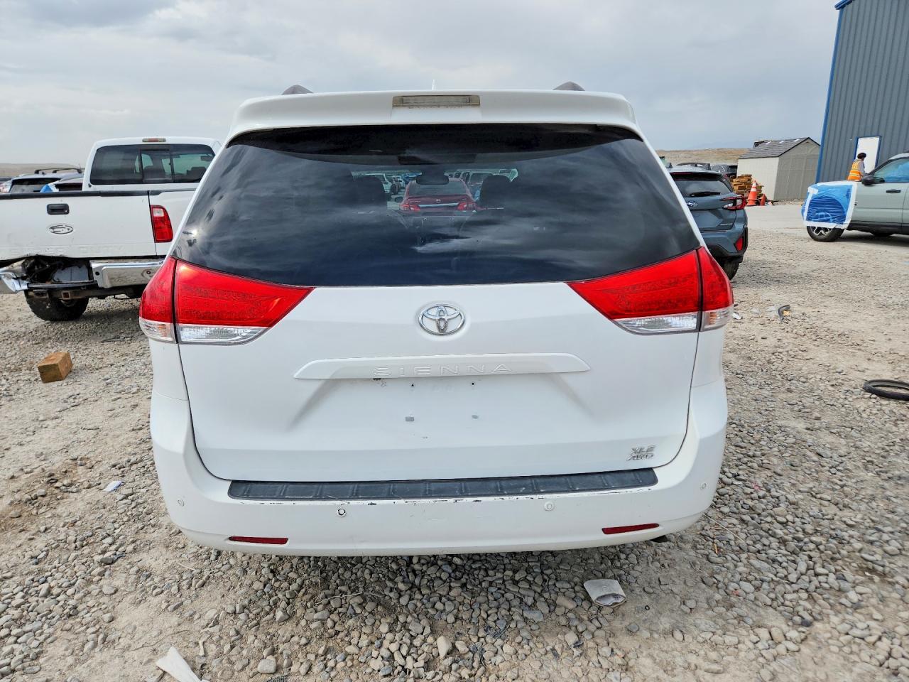 2011 Toyota Sienna Xle 7-Passenger - Фото 6
