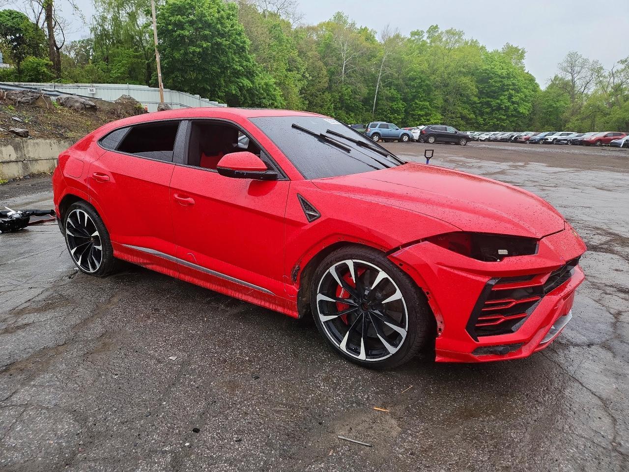 2022 Lamborghini Urus - Image 4
