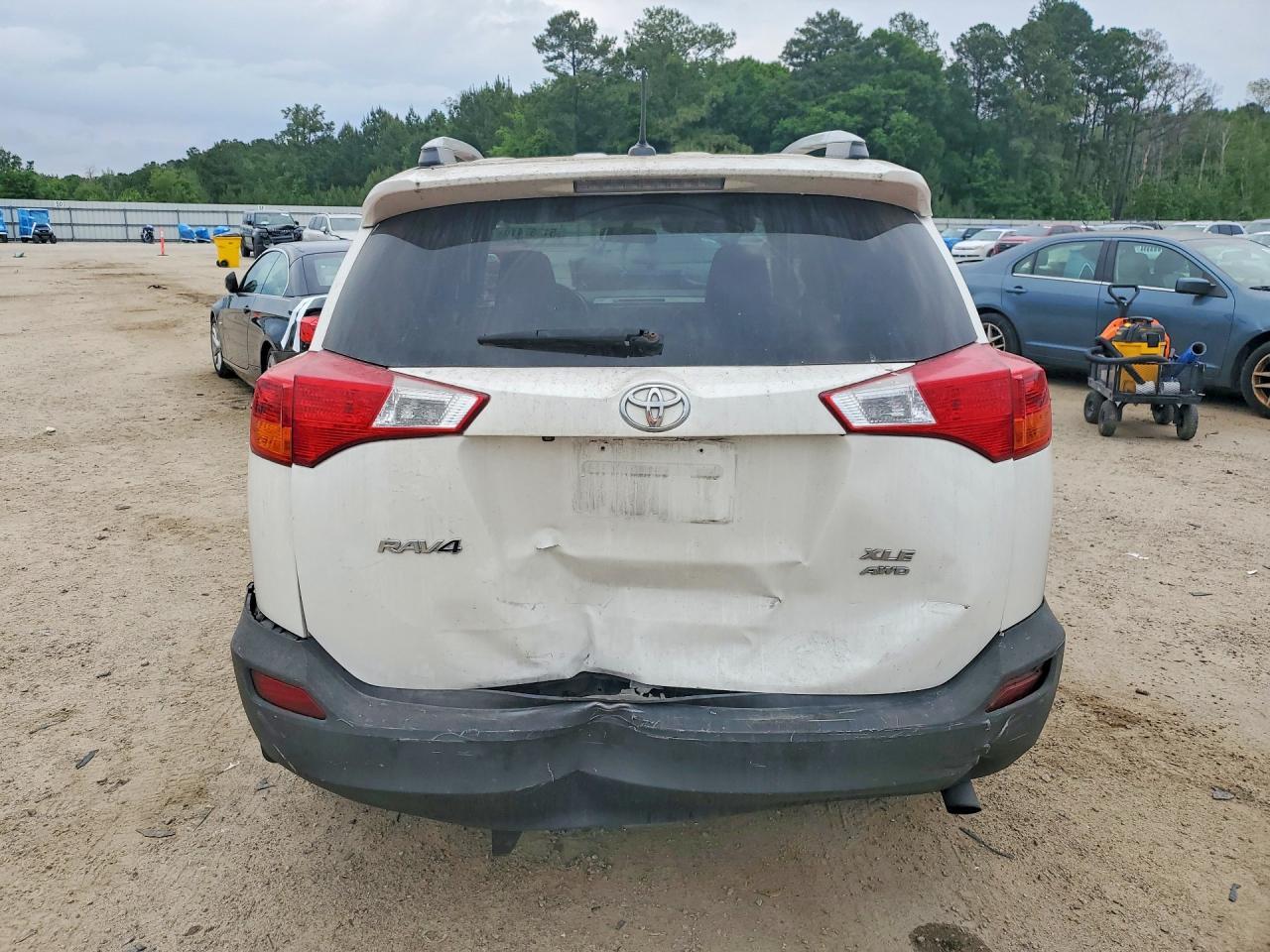 2015 Toyota Rav4 Xle - Image 6