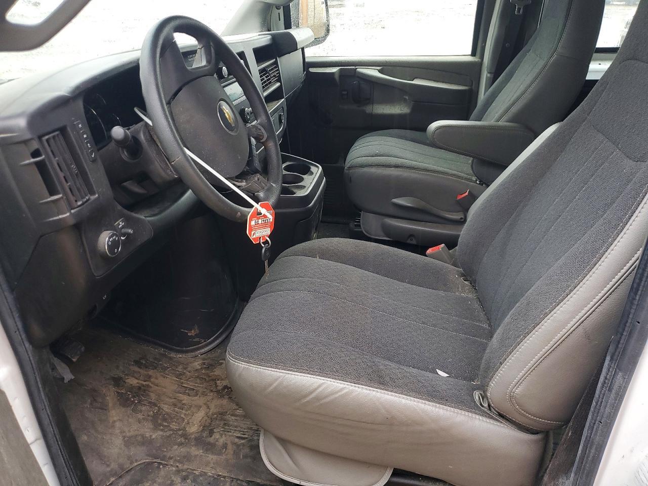 2022 Chevrolet Express G2500 Delivery Van - Image 7