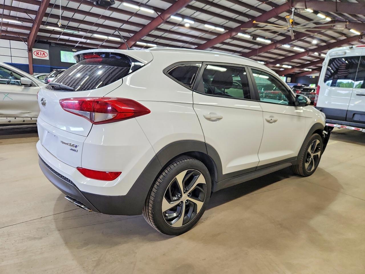 2016 Hyundai Tucson Sport - Фото 3