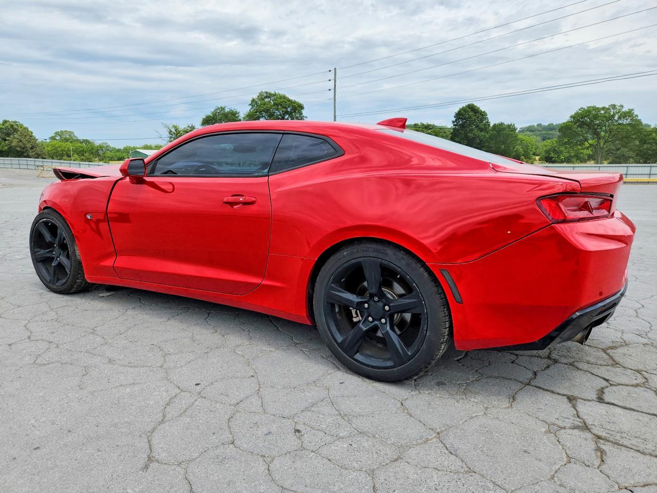 2017 Chevrolet Camaro Ls - Фото 2