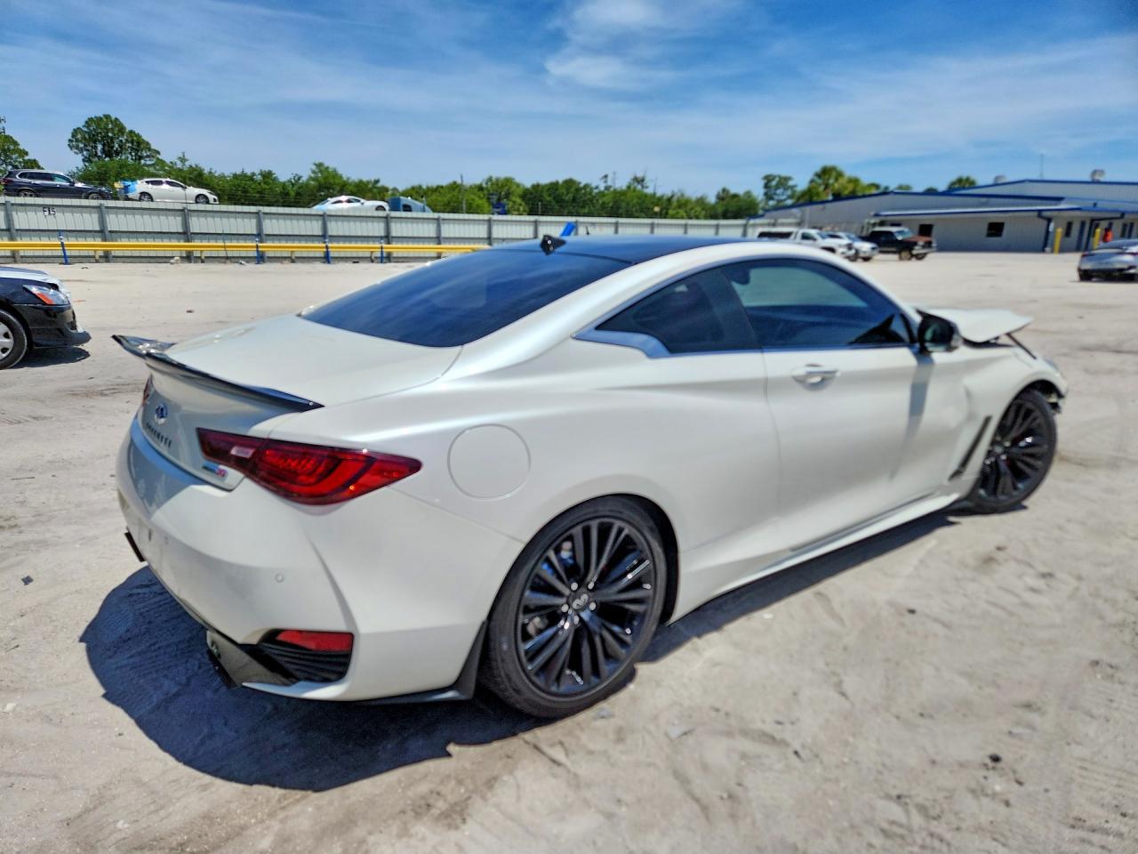 2020 Infiniti Q60 3.0T Luxe - Фото 3