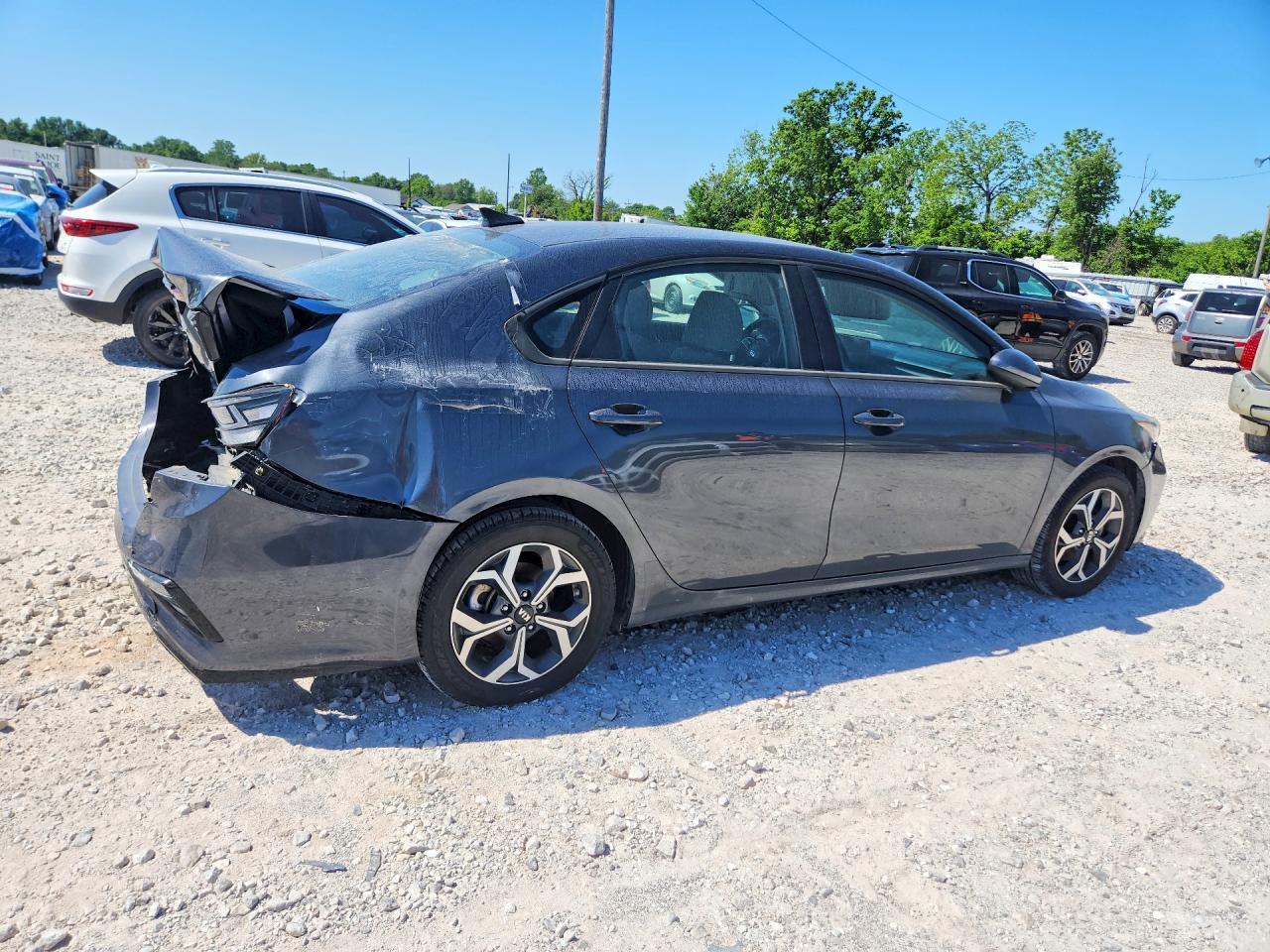 2021 Kia Forte Fe - Фото 3