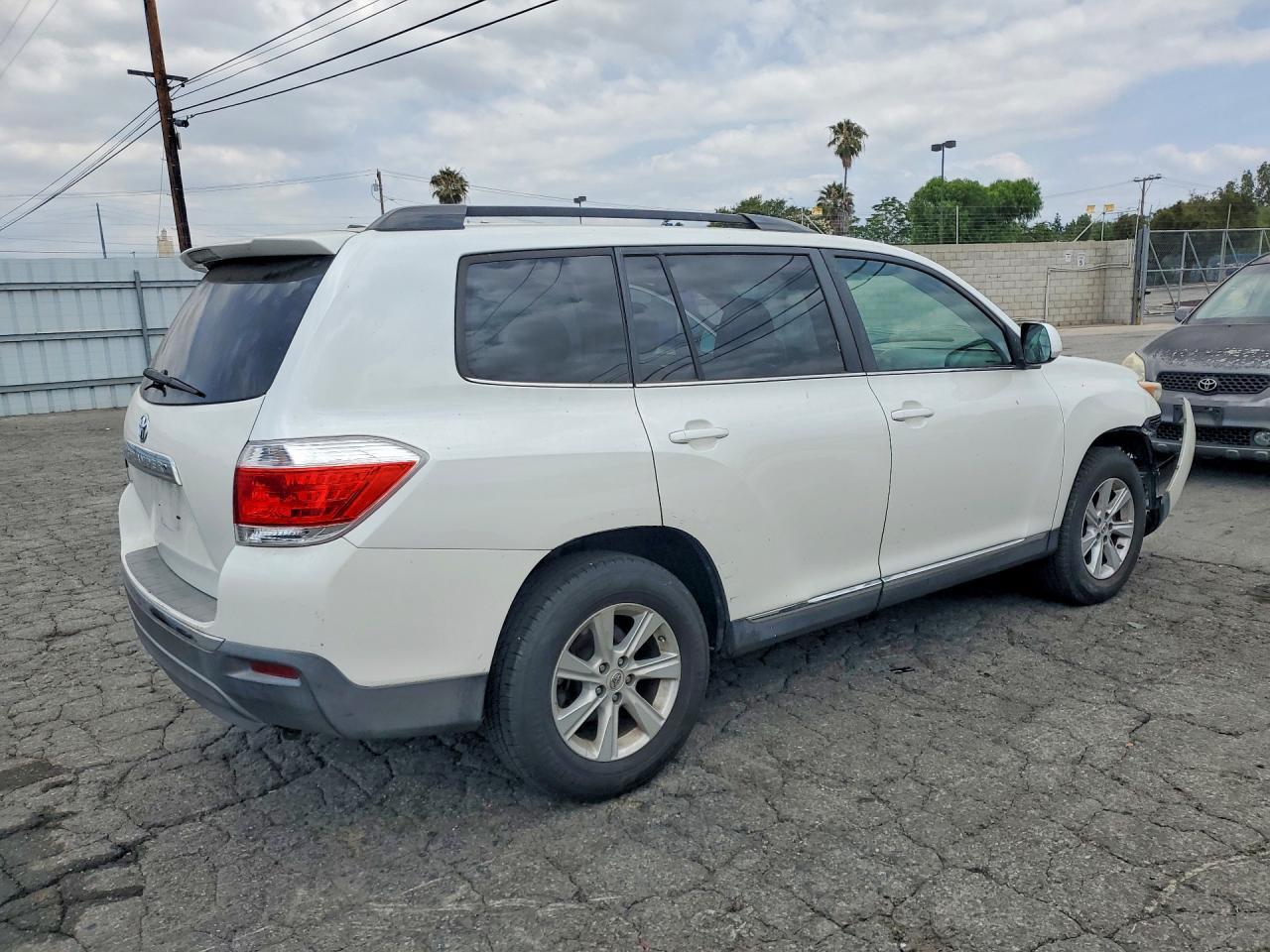 2011 Toyota Highlander Se - Фото 3