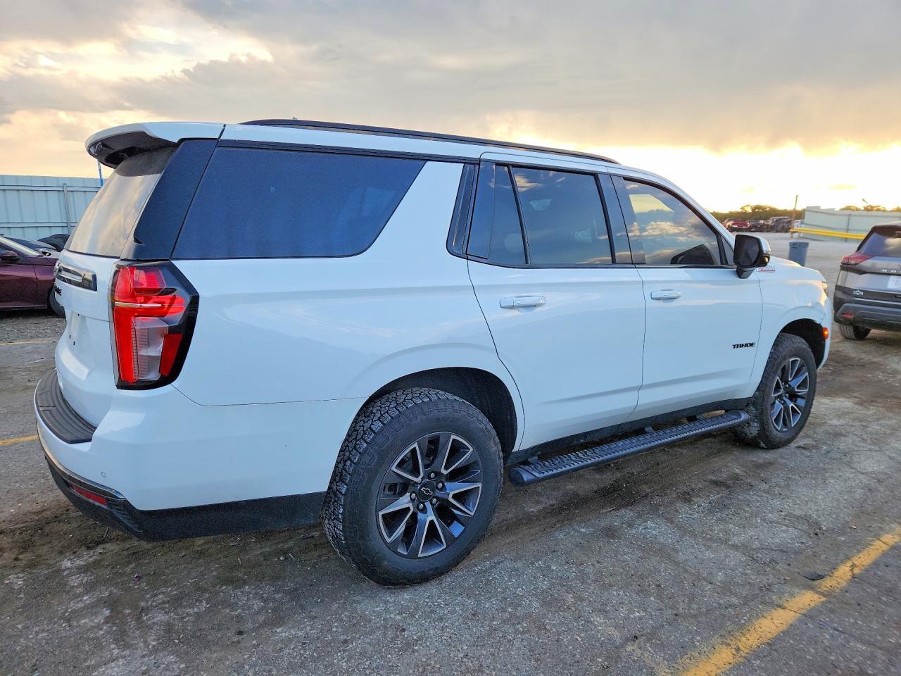 2021 Chevrolet Tahoe K1500 Z71 - Фото 3