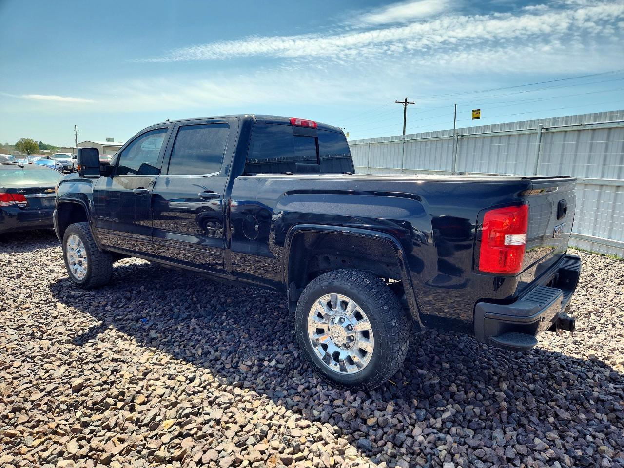 2018 GMC Sierra K2500 Denali - Image 2