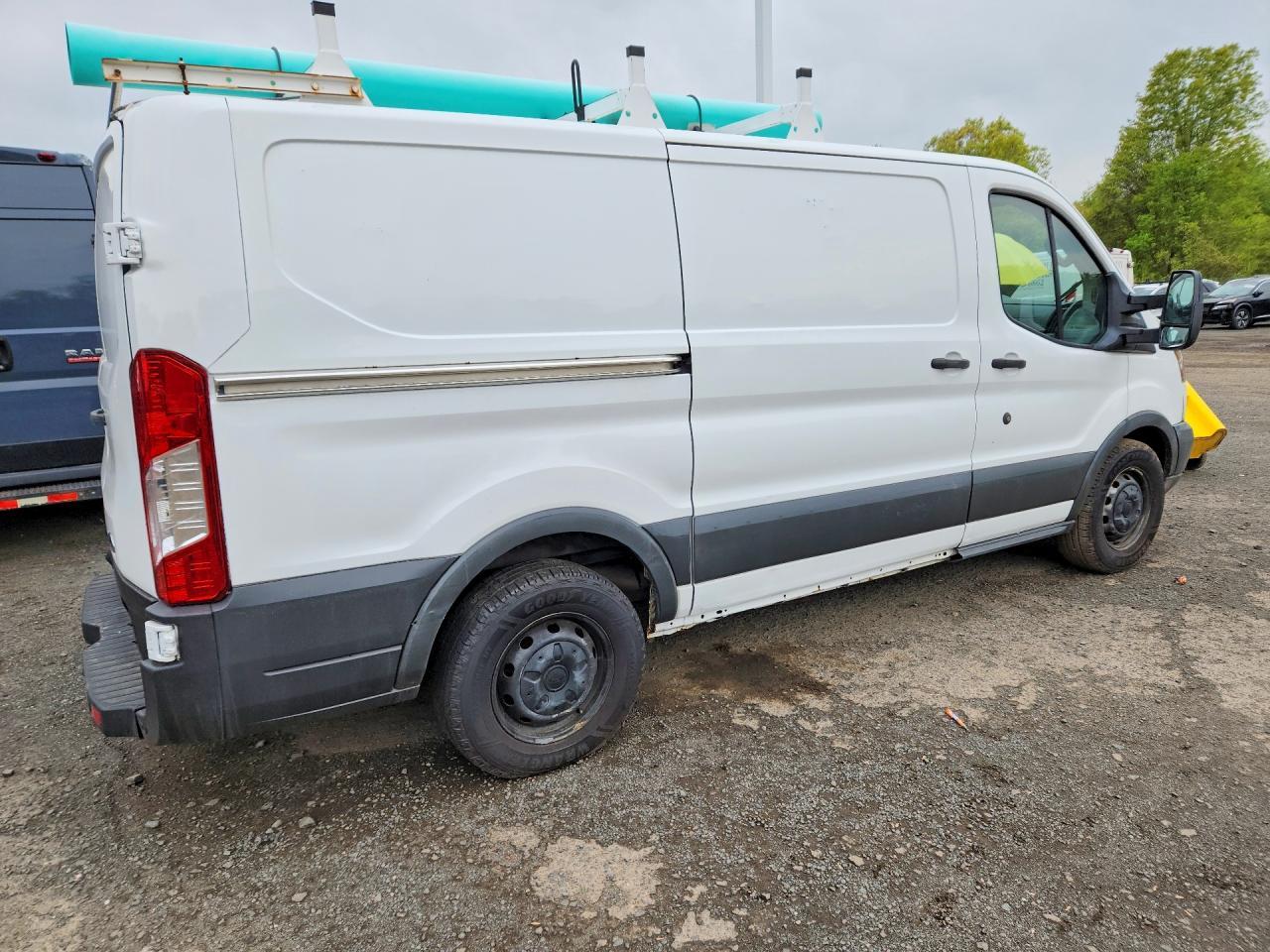 2016 Ford Transit T-150 - Фото 3