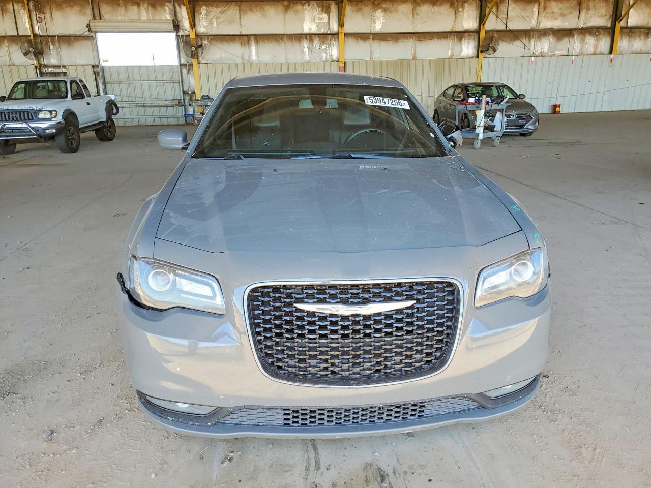 2017 Chrysler 300 S - Фото 5