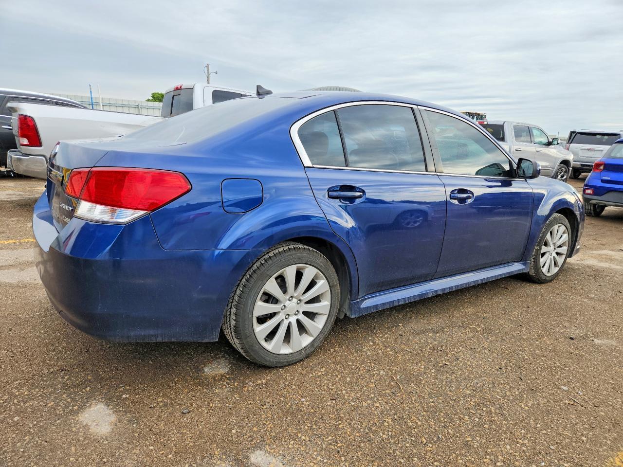2011 Subaru Legacy 2.5I Limited - Image 3