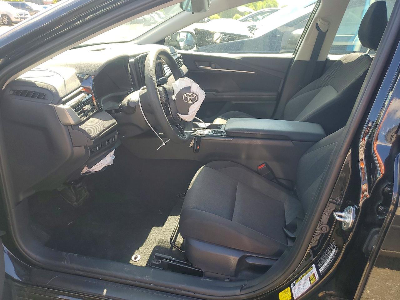 2025 Toyota Camry Le - Image 7