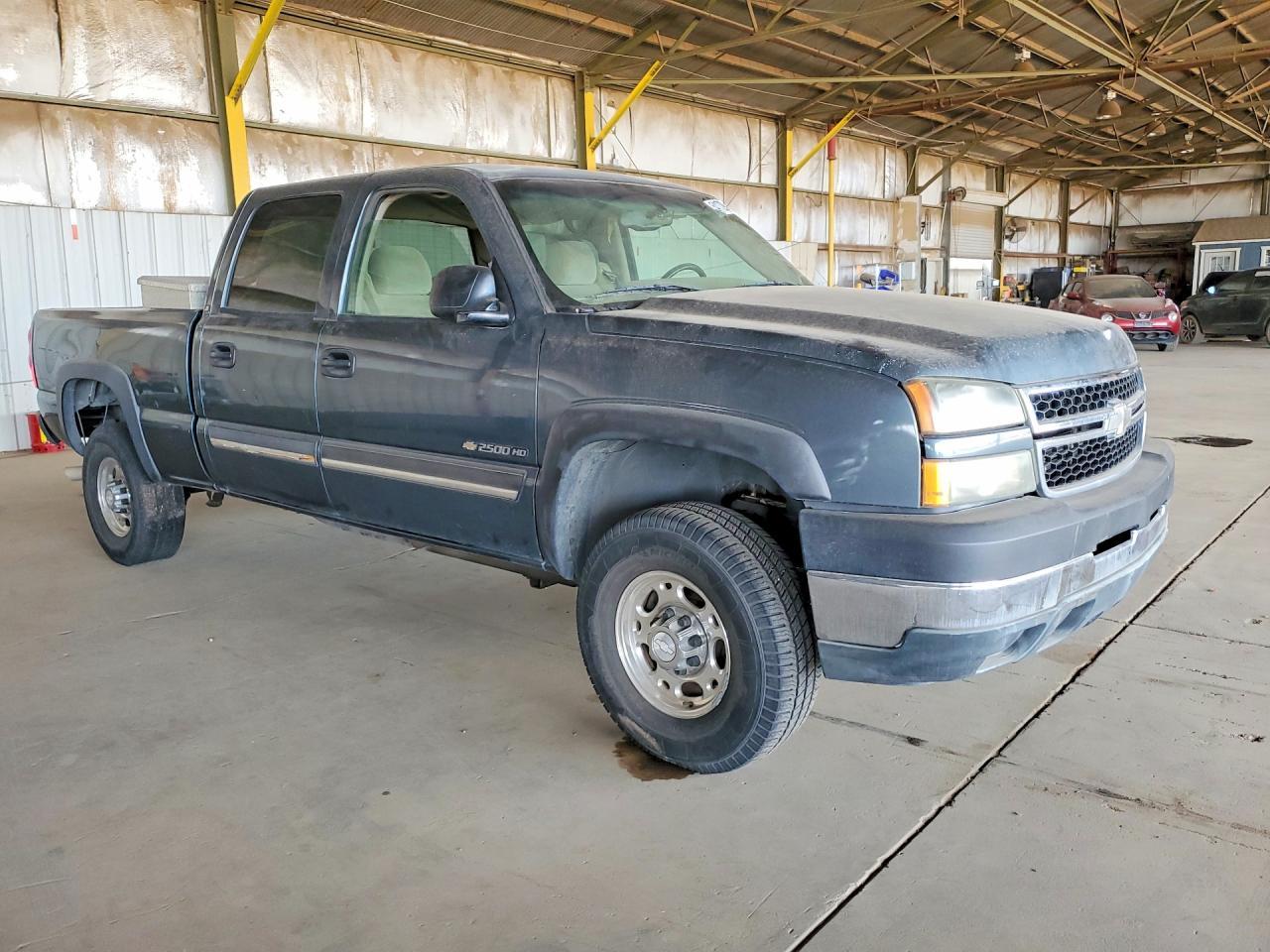 2006 Chevrolet Silverado C2500 Heavy Duty - Image 4