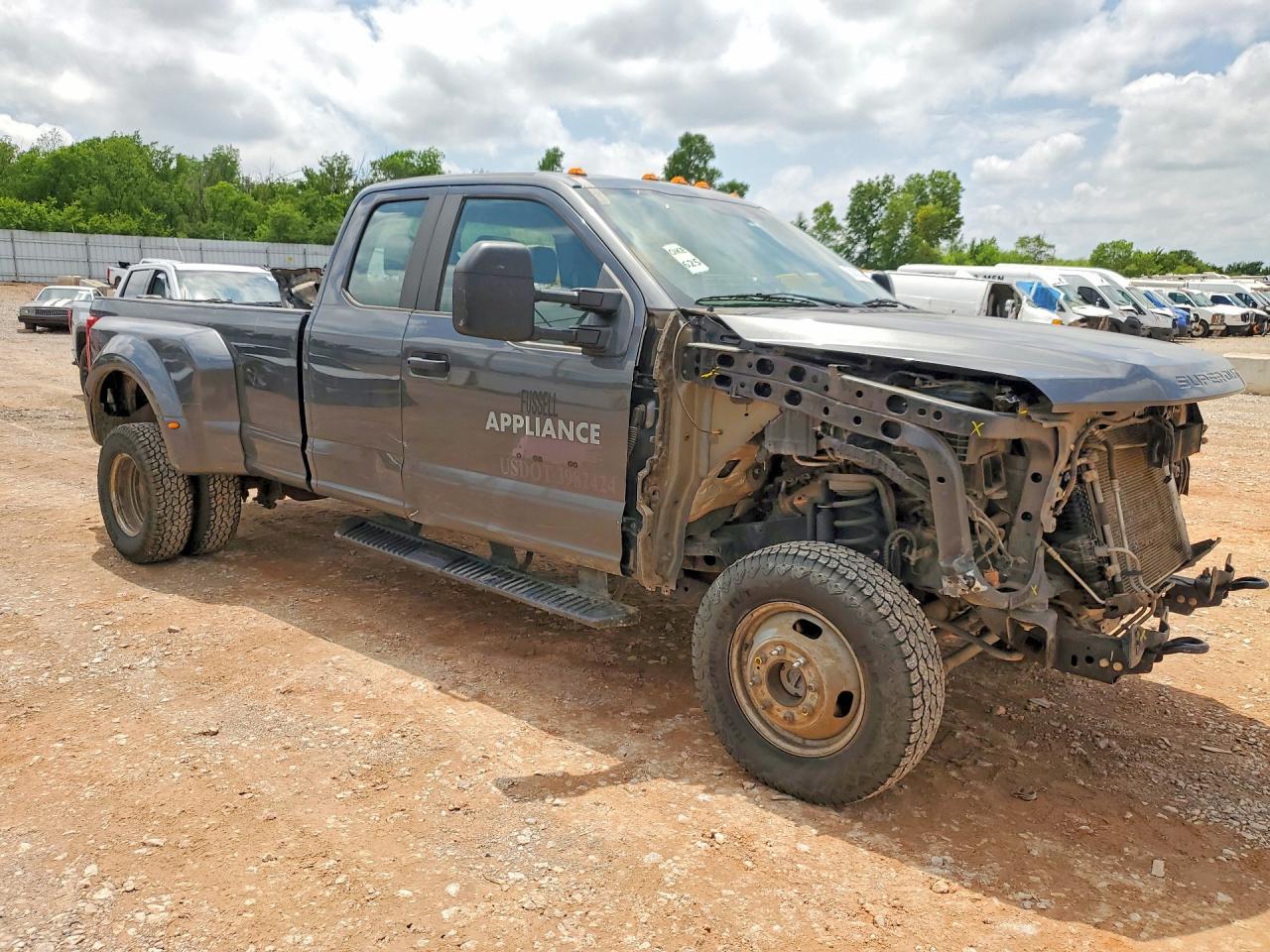 2017 Ford F350 Super Duty - Фото 4