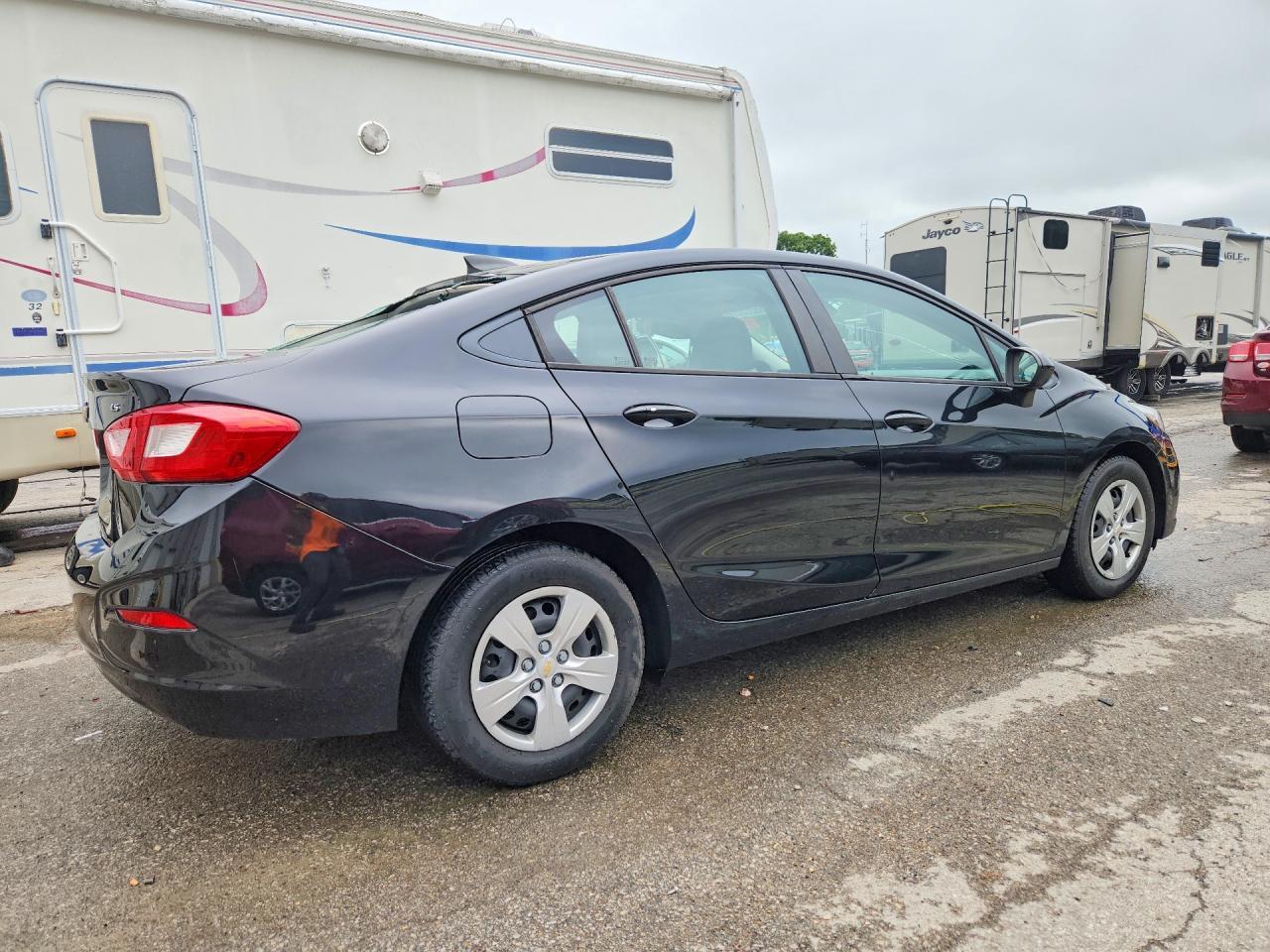 2017 Chevrolet Cruze Ls - Фото 3