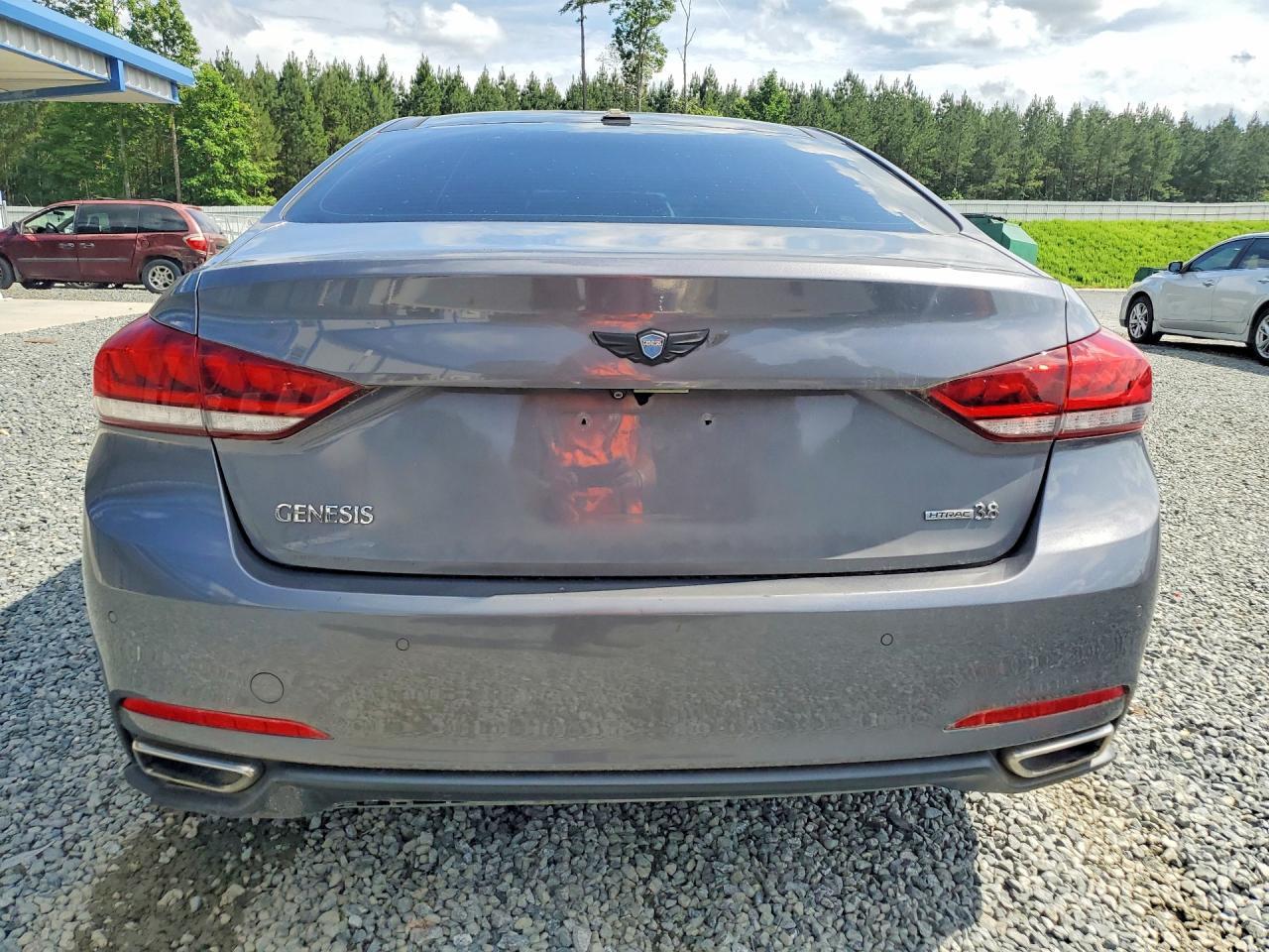 2015 Hyundai Genesis 3.8L - Фото 6