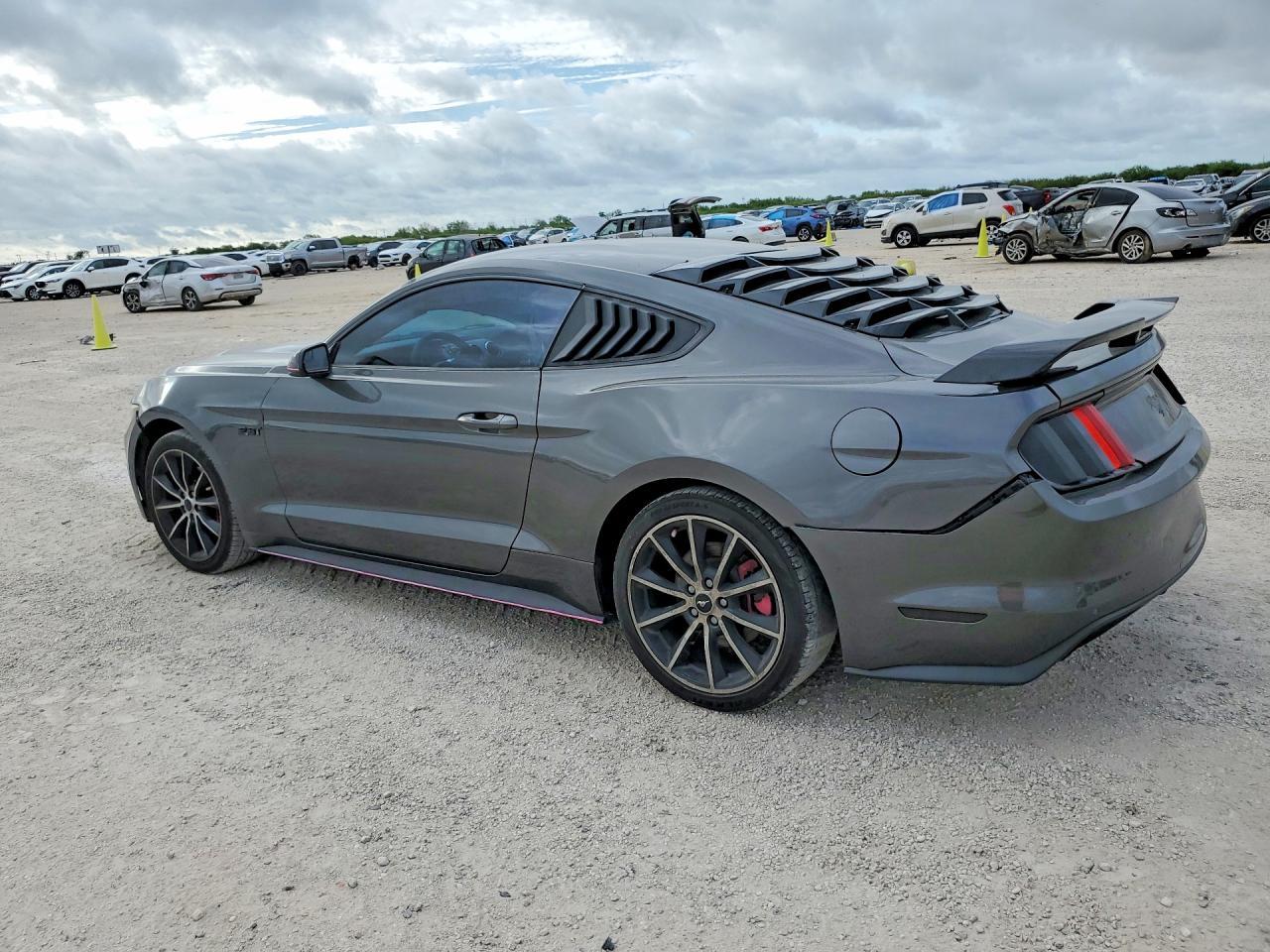 2017 Ford Mustang - Фото 2