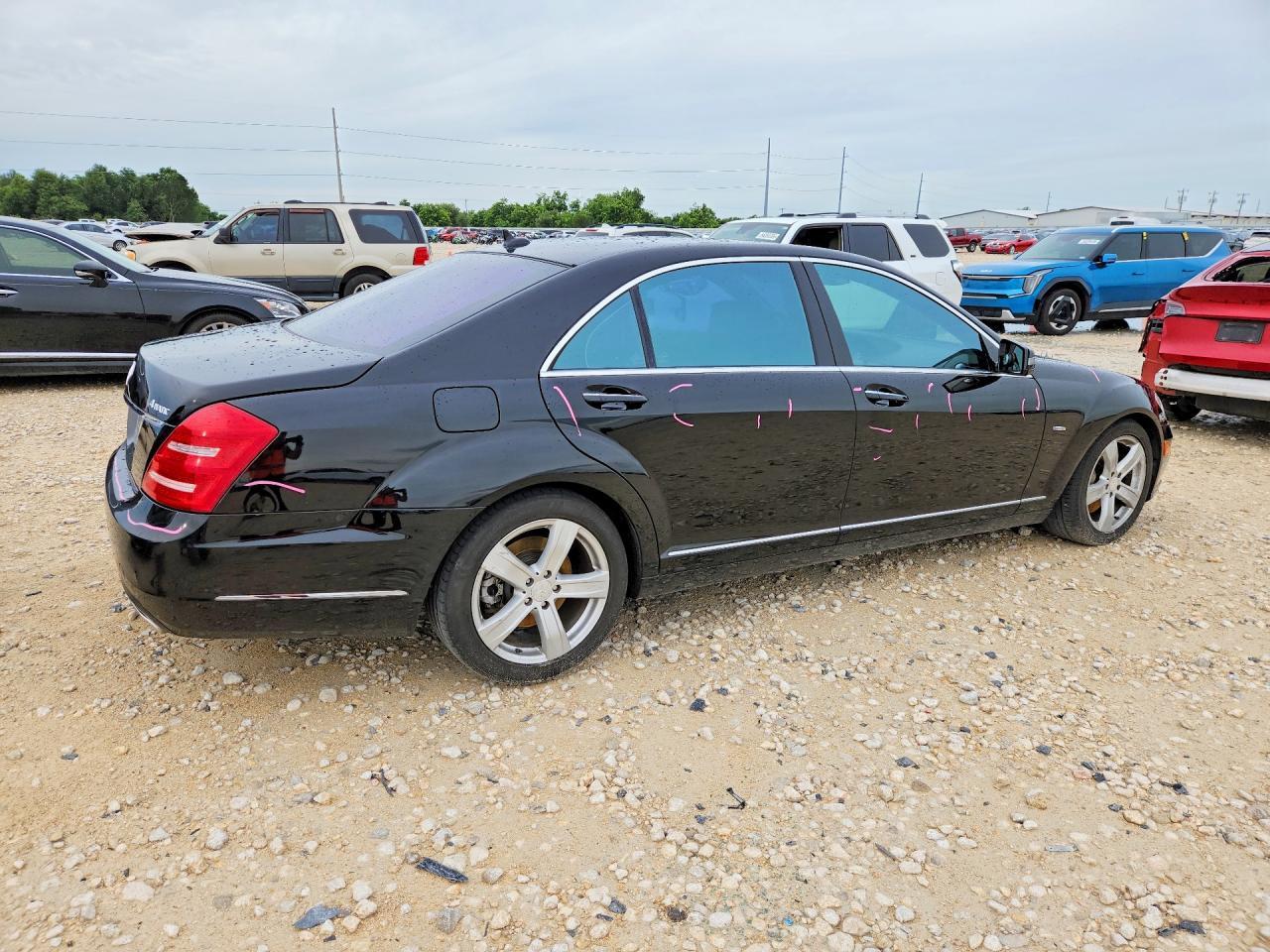 2012 Mercedes-Benz S 550 4Matic - Image 3