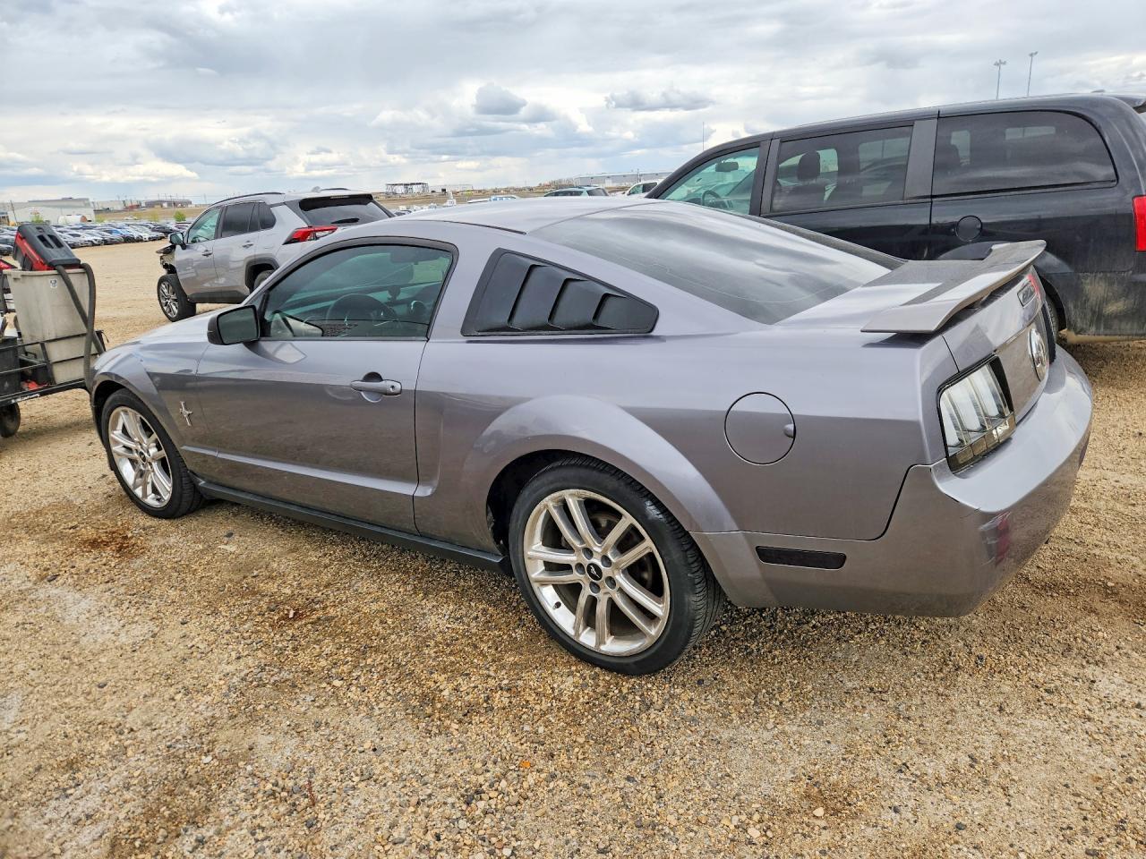 2006 Ford Mustang - Image 2