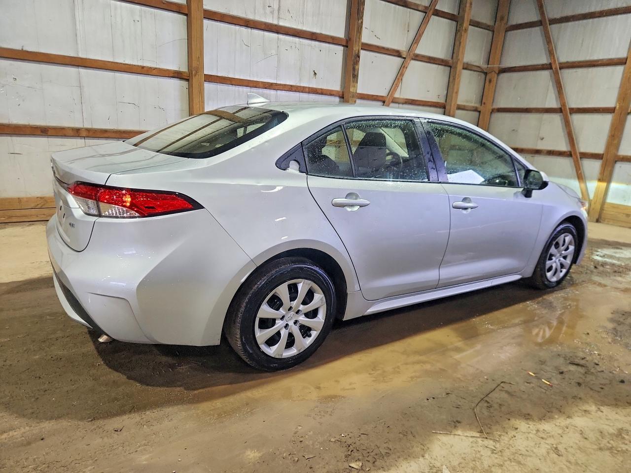 2020 Toyota Corolla Le - Фото 3